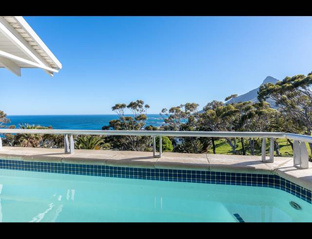 3 BEDROOM APARTMENT TO LET IN CAMPS BAY